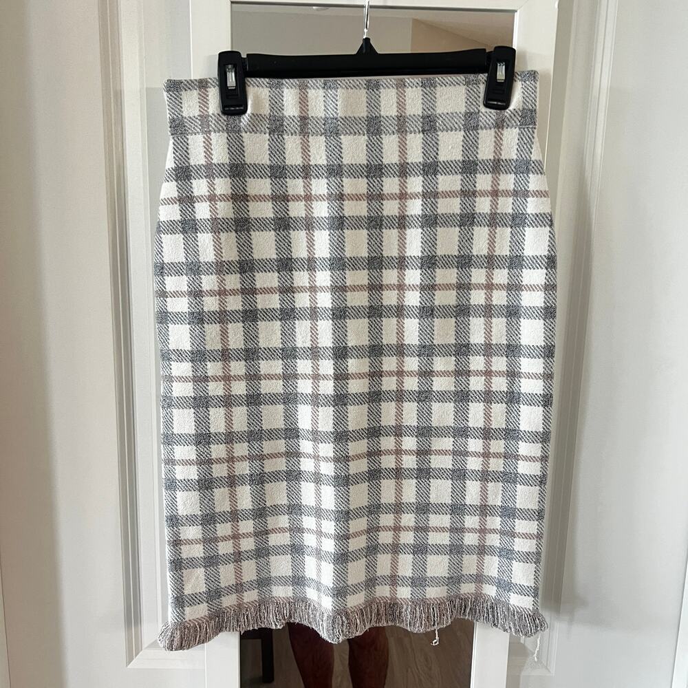NWT Club Monaco Italian Yarn Zina Skirt in Jupe Size Medium Color black White